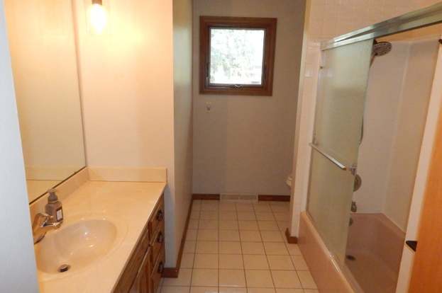 Building Photo - 1608 Martha Dr
