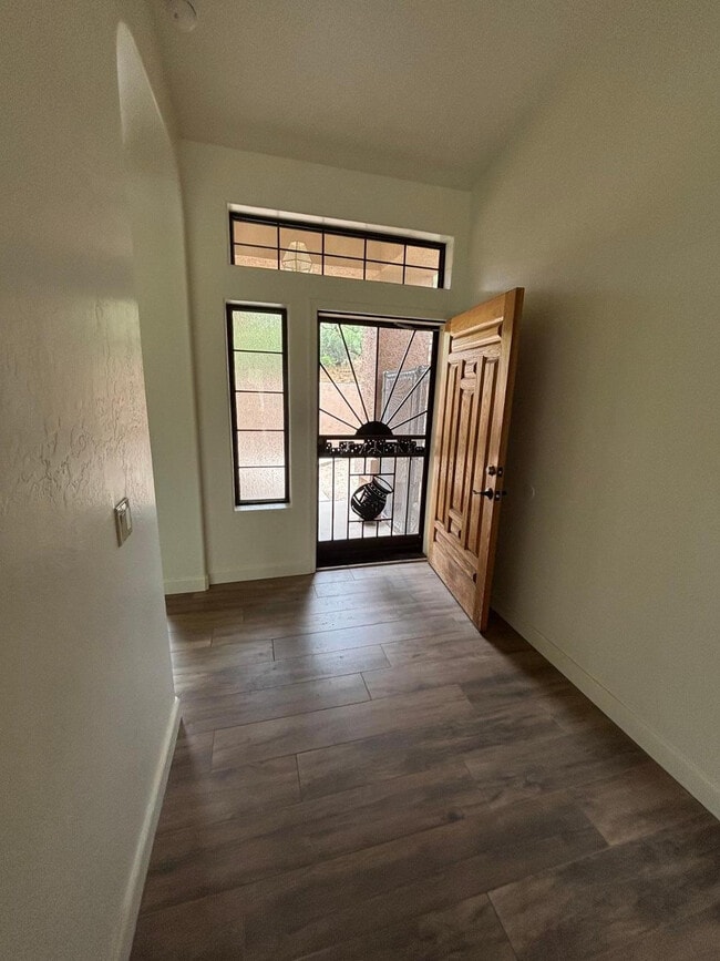 Building Photo - 43003 N Old Mine Rd