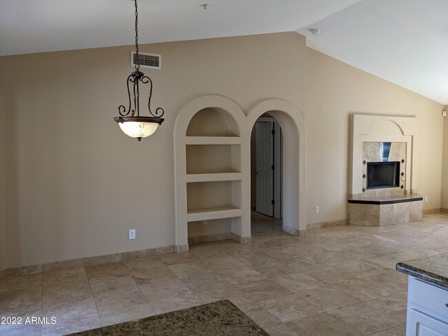 Building Photo - 14052 N La Casa Dr
