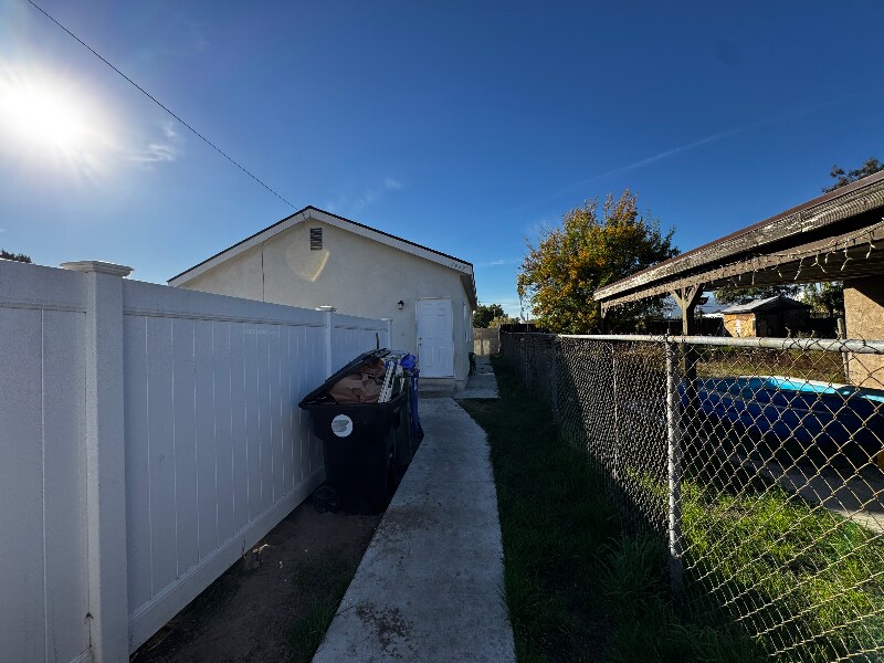 Building Photo - 1948 Turrill Ave