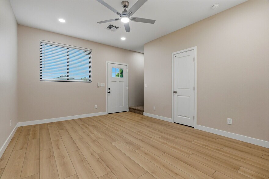 Building Photo - 1222 E Diamond St