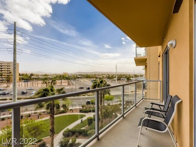 Building Photo - 8255 Las Vegas Blvd S