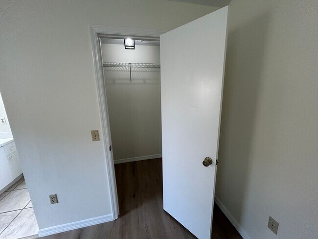 Building Photo - 895 Wandering Pine Trail