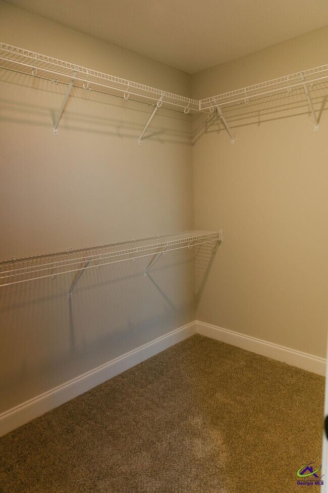 Building Photo - 608 Daisy Dr