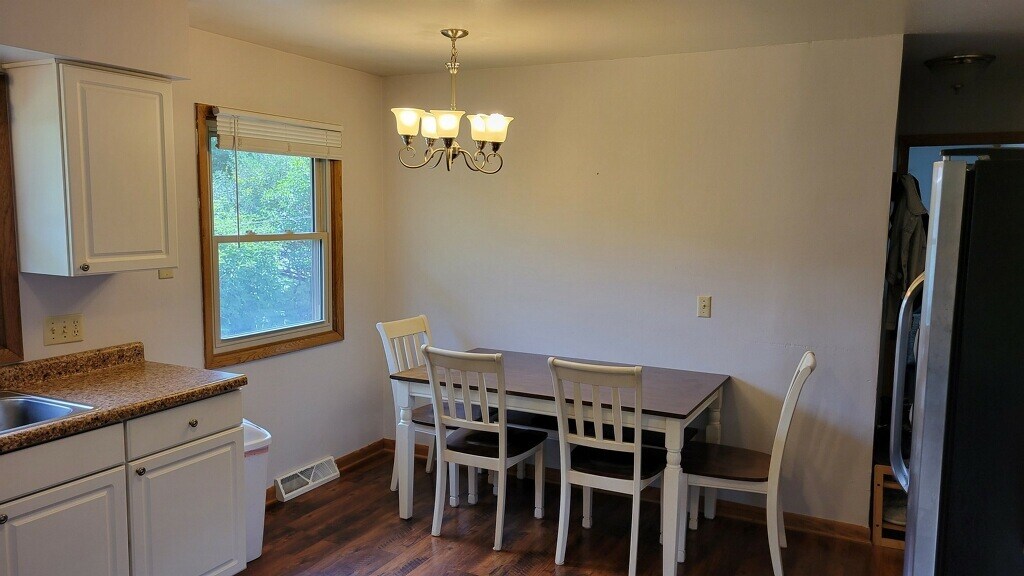 Building Photo - W210N16682 Western Ave