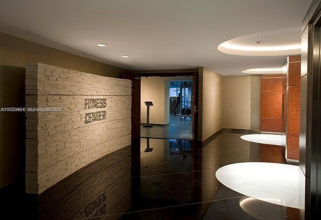 Building Photo - 17001 Collins Ave