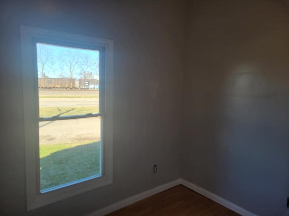 Building Photo - 129 Manhattan St