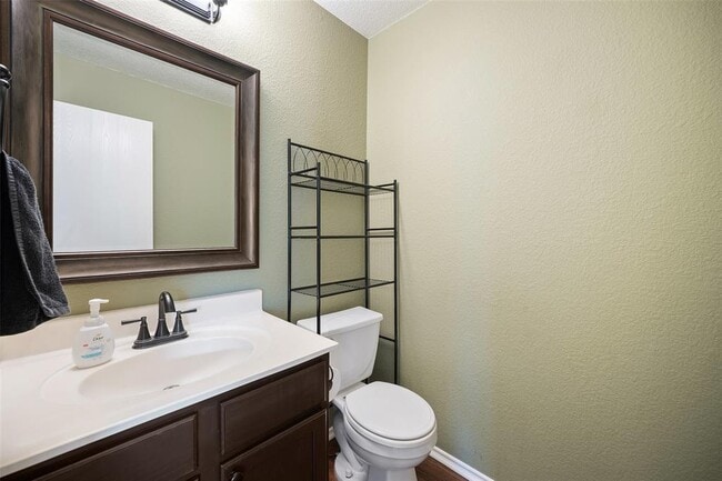 Building Photo - 308 Sunny Brook Dr