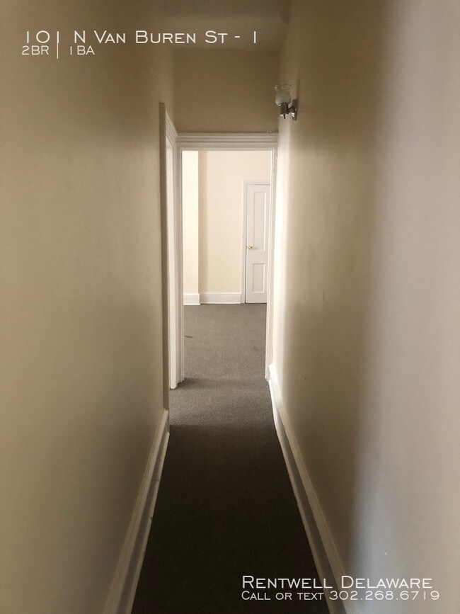 Building Photo - 101 N Van Buren St