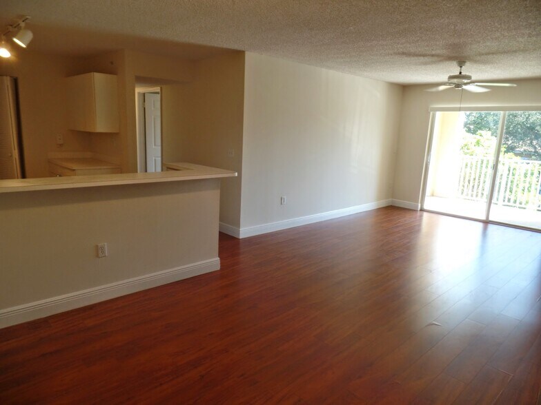 Building Photo - 3844 Lyons Rd