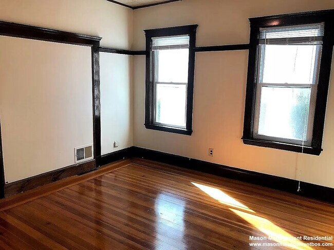 Building Photo - 28 Litchfield St