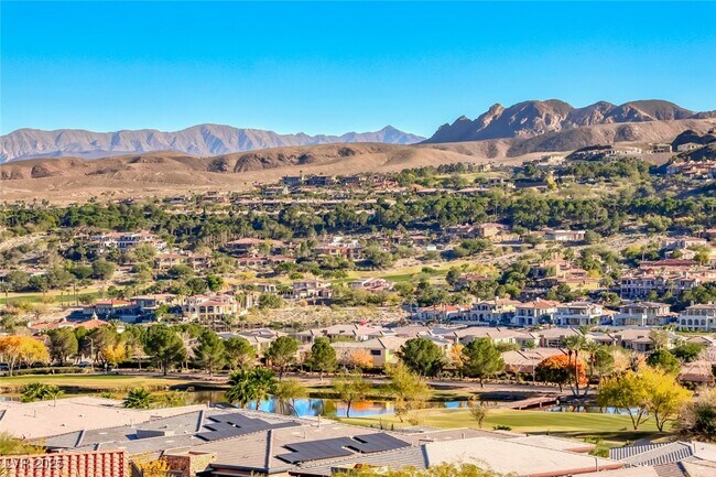 Building Photo - 64 Strada Principale