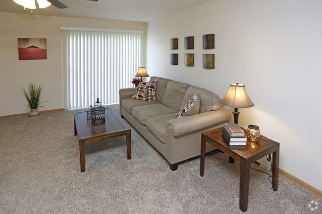 Living Area - Moon Lake Estates Apartment Community