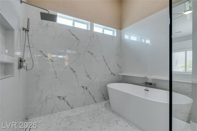 Building Photo - Elegant Anthem Country Club Residence with Spa, Balcony & 3-Car Garage