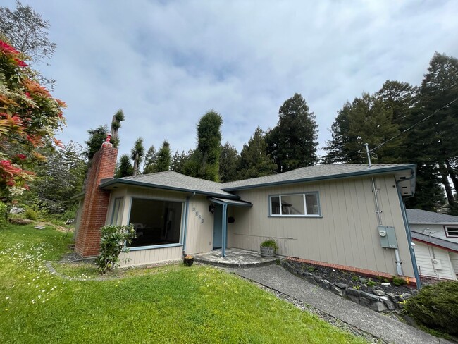 Primary Photo - Beautiful and Spacious Home with New Deck ...