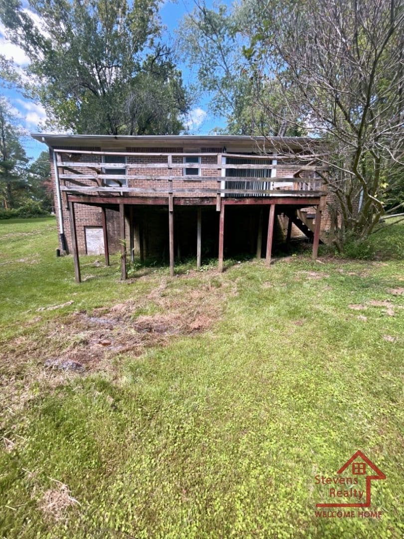 Building Photo - 2050 Wildwood Rd