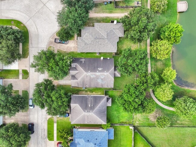 Building Photo - 14626 Gervaise Dr