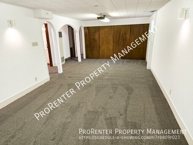 Building Photo - 1280 N 325 E