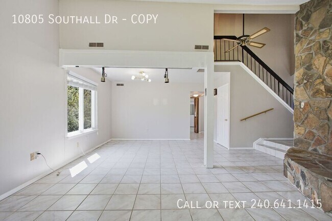 Building Photo - 10805 Southall Dr