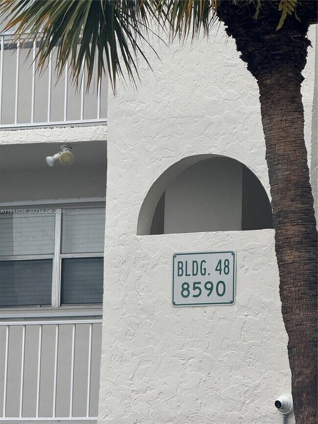 Building Photo - 8590 Sunrise Lakes Blvd