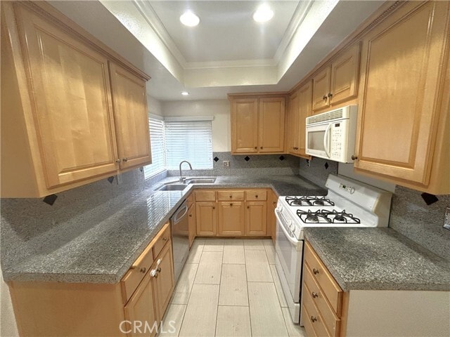 Building Photo - 2466 Fairbrook Way