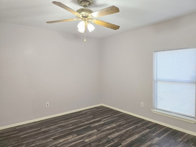 Building Photo - 1335 Willersley Ln