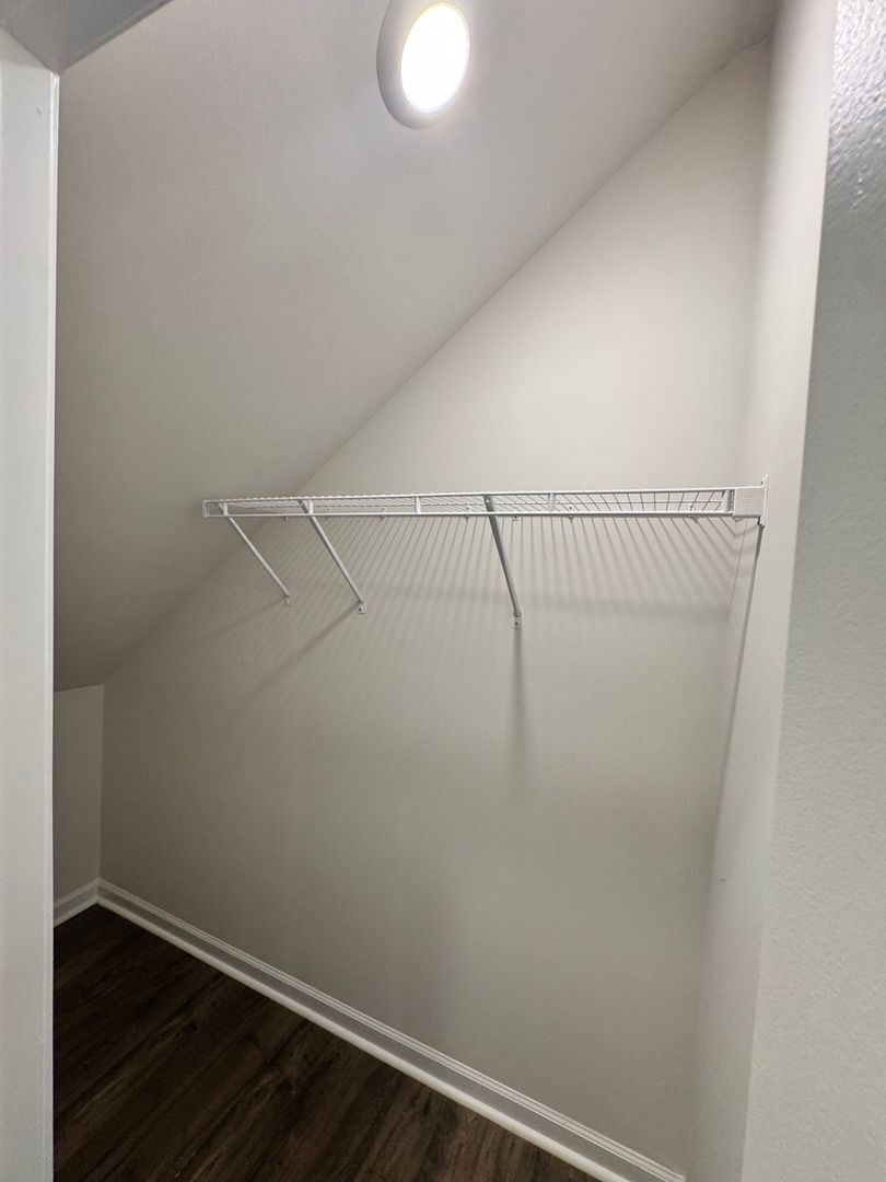 Building Photo - 120 Sunriff CT