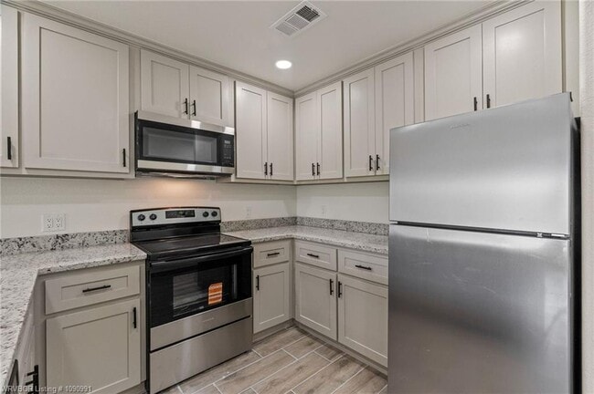 Building Photo - 10415 Preston Ct