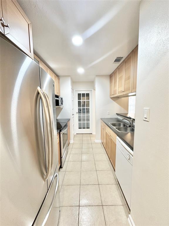 Building Photo - 37 S Brookberry Ct