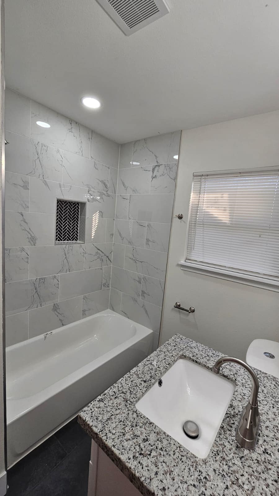 Building Photo - 6806 Jay St