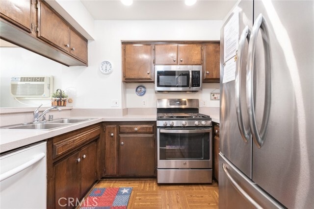 Building Photo - 112 31st St