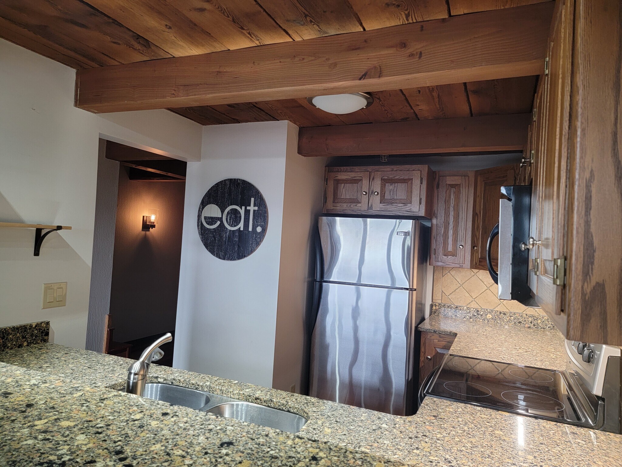 Building Photo - 1545 Arboretum Dr