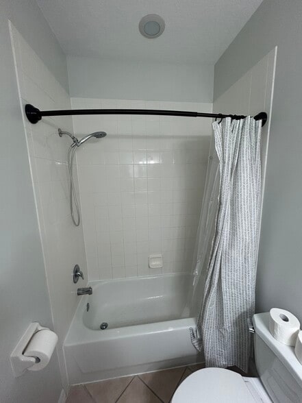 Building Photo - 9921 Perfect Dr