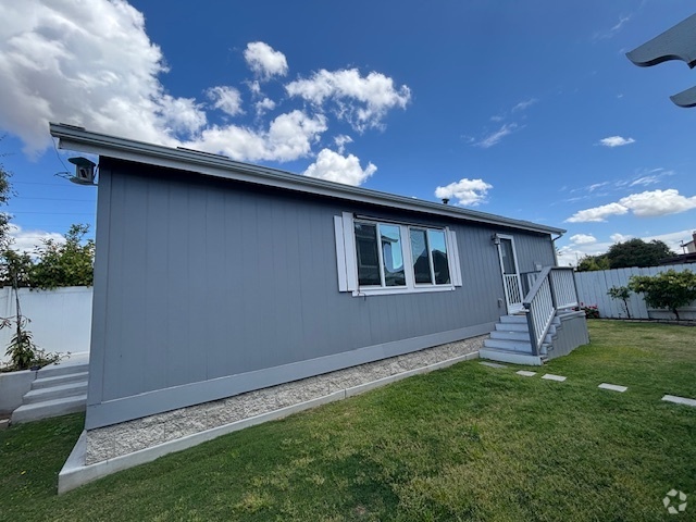 Building Photo - 1425 Ocala Ct