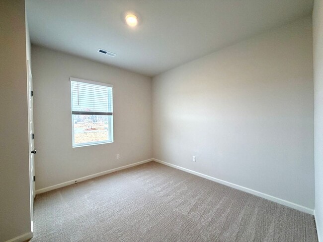 Building Photo - 919 Moray Ln