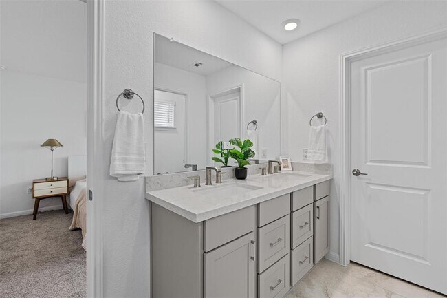 Building Photo - 13506 Grand Central Dr