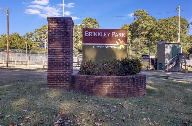 Building Photo - 1234 King Springs Ct SE