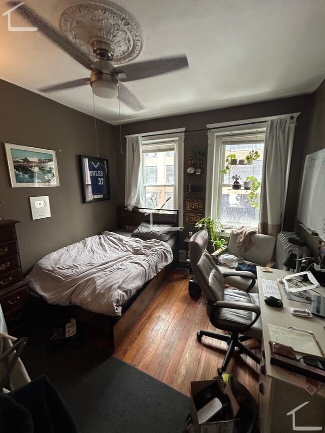 Building Photo - Rare 4 bed in Beacon hill....