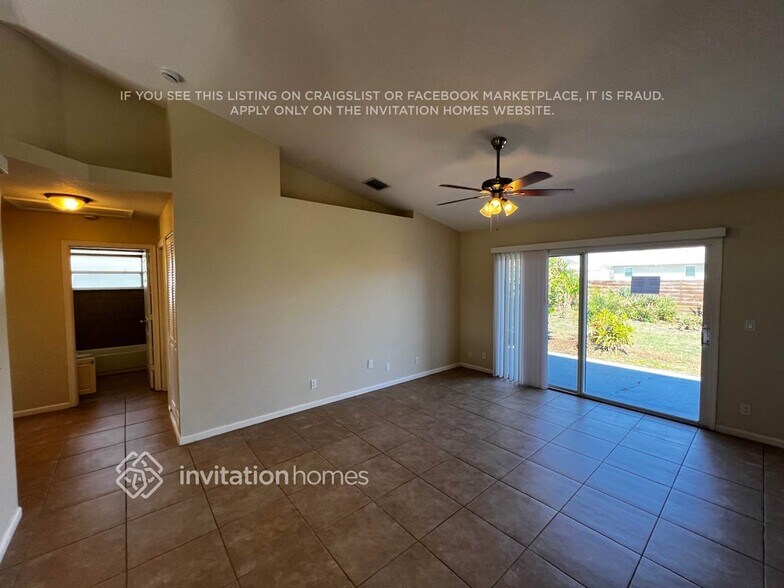 Building Photo - 2133 SW Pruitt St