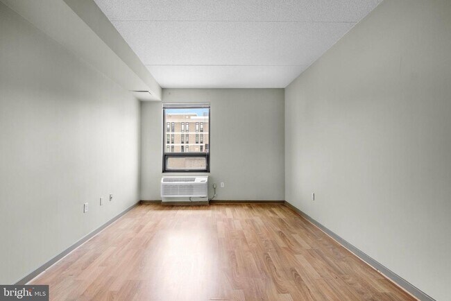 Building Photo - 815 Arch St