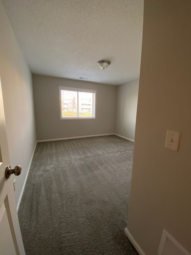 Building Photo - 1551 Gunston Dr