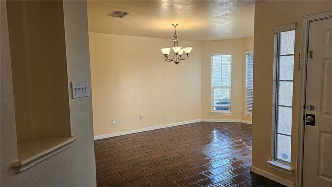 Building Photo - 2320 Shady Pine Dr