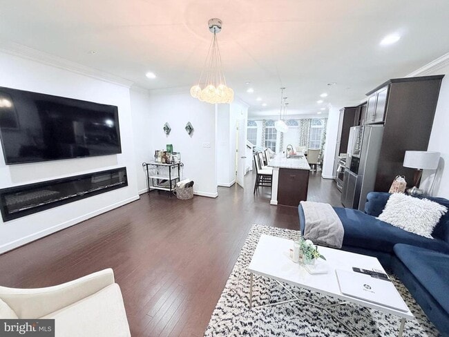 Building Photo - 7232 Barrberry Ln