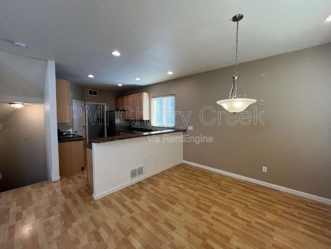 Building Photo - 5271 Canyon View Dr