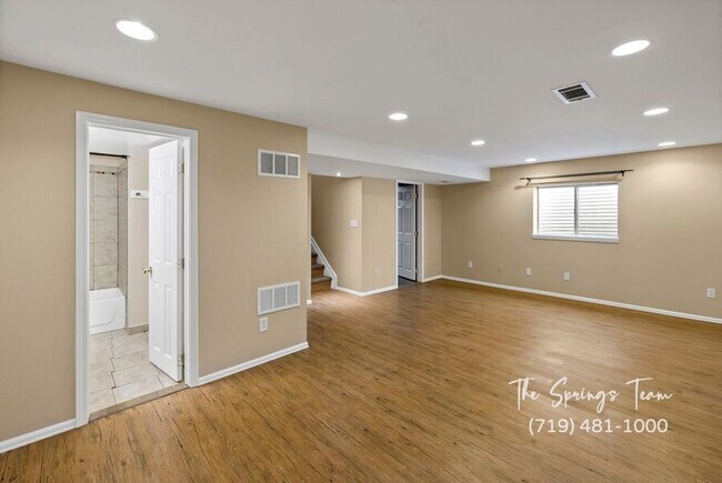 Building Photo - 5833 Bow River Dr