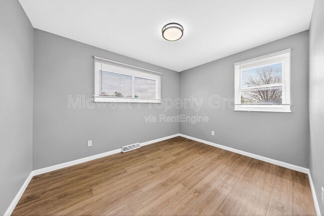 Building Photo - 1810 Swallow Ln