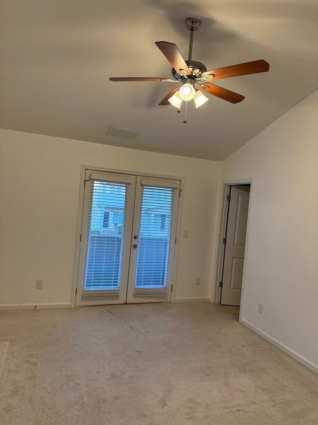 Building Photo - Charming 3BR Townhome in Norcross