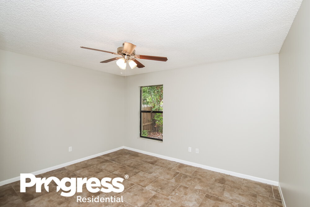 Building Photo - 225 Bayhead Dr