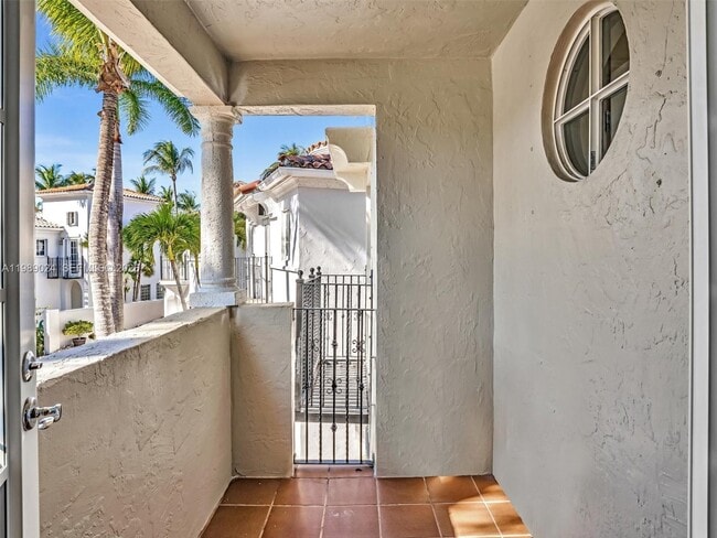 Building Photo - 20780 NE 32nd Ave