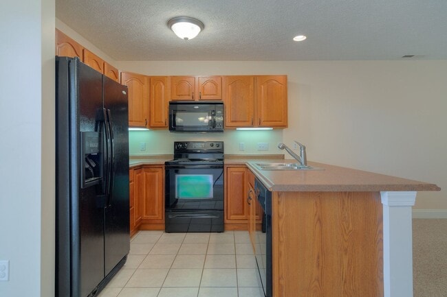 Building Photo - Available for the 2026-2027 lease term.